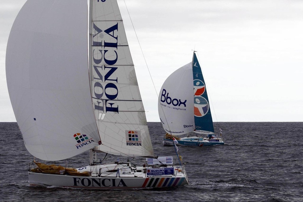 Solitaire du Figaro 2009. MICHEL DESJOYEAUX ET FREDERIC DUTHIL lors de la quatrième étape entre  Dingle en Irlande  et  Dieppe le 17/08/2009. Photo Richard VIALERON et Jean-Christophe MARMARA. © Marmara - Bouchon / Le Figaro http://www.lasolitaire.com